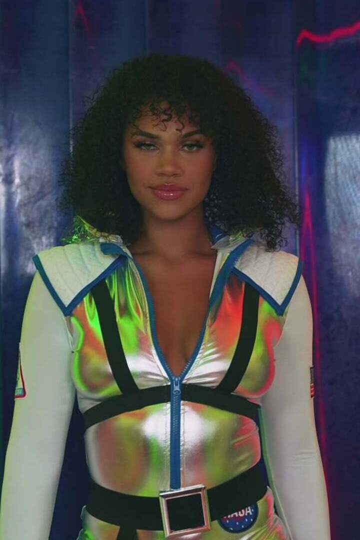 Leg Avenue Galaxy Girl Costume in Silver 5