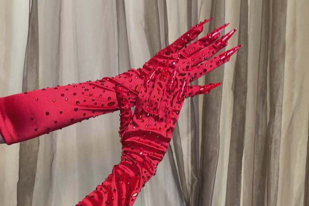 Leg Avenue Rhinestone Claw Gloves in One Size 5