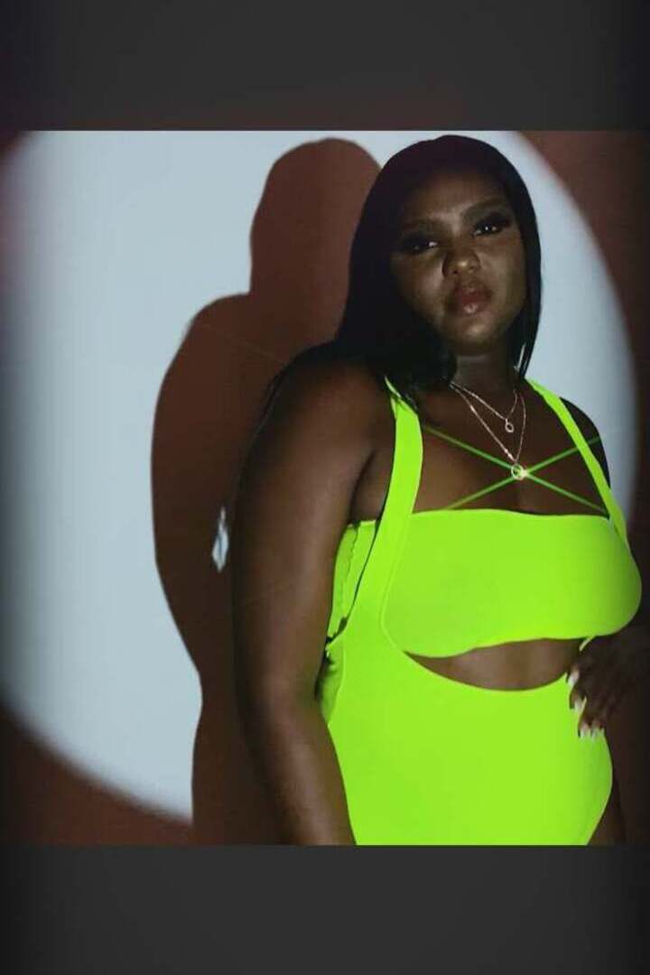 Leg Avenue Tongue Tied Plus Bodysuit Set in 1X/2X 4
