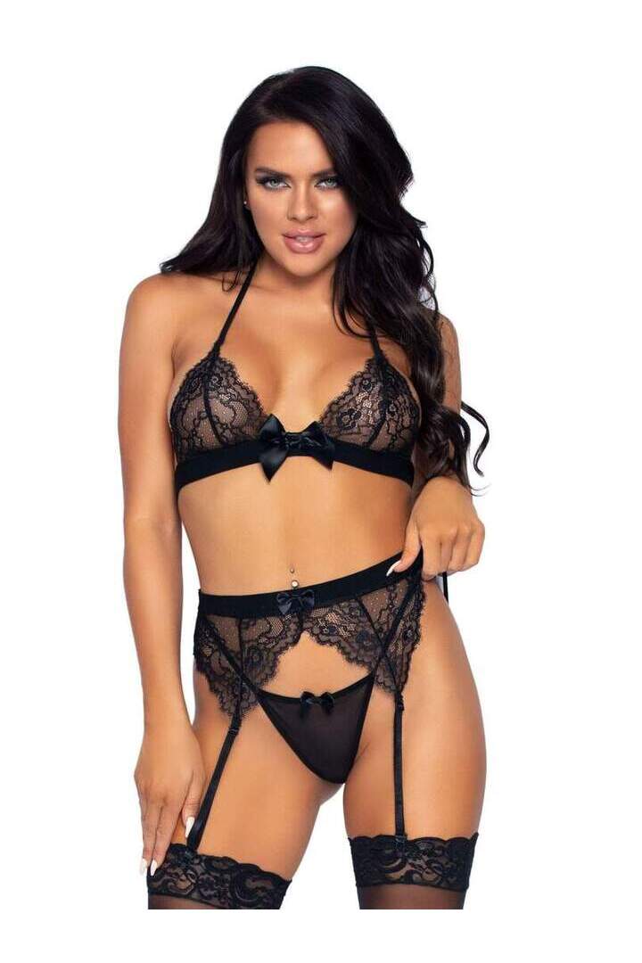 Leg Avenue True Romance Lace Bra Set in Black 1